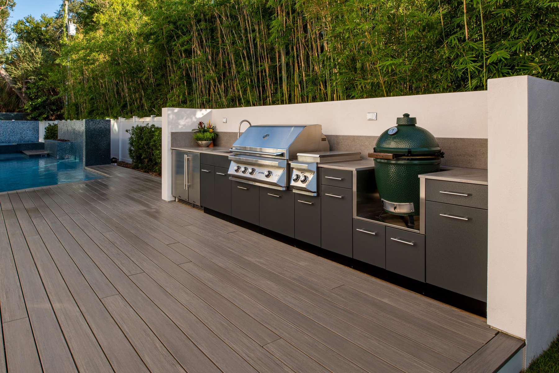 Outdoor Kitchen